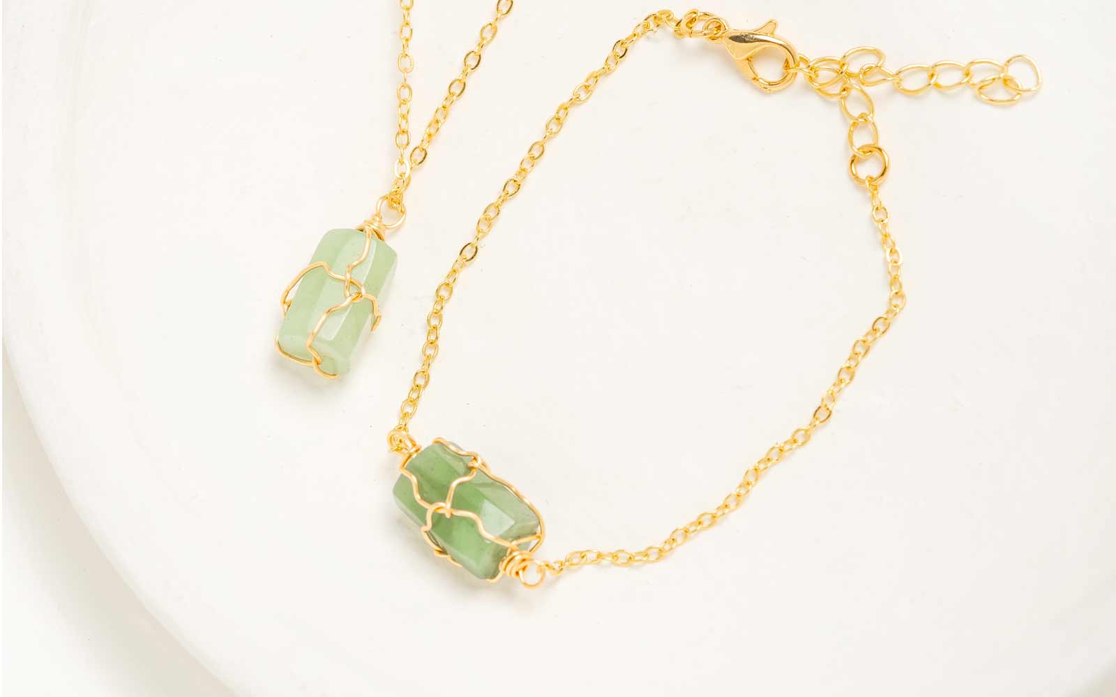 Joyería con Esmeraldas: Una Inversión en Belleza y Estilo