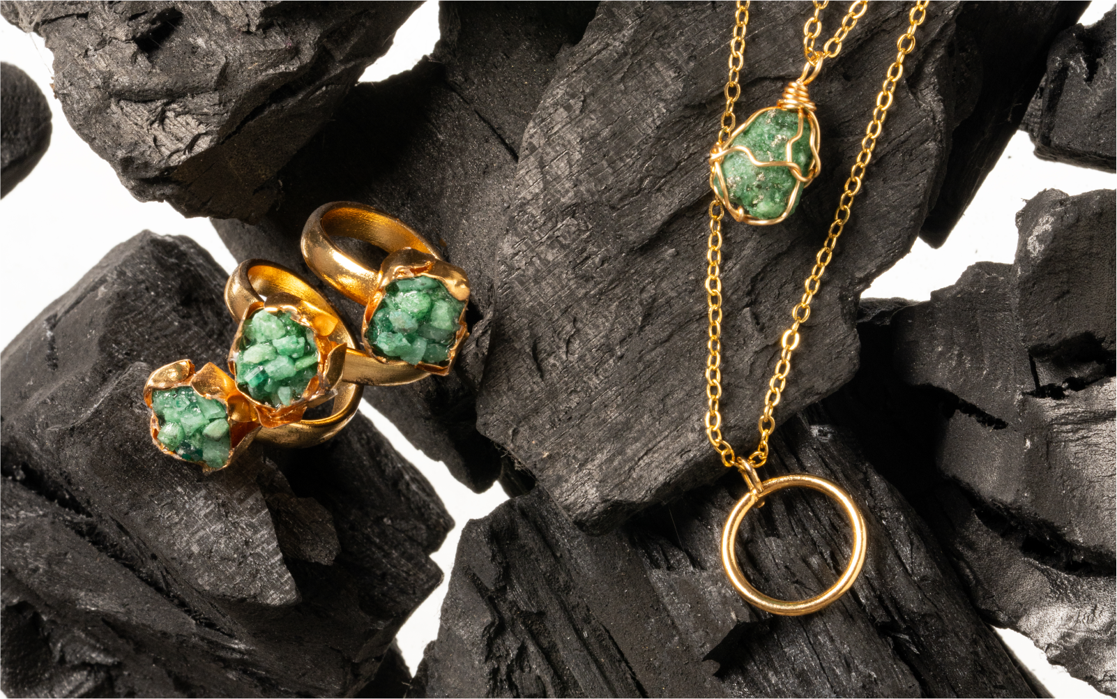 Anillos con esmeraldas: Lujo y encanto en cada dedo