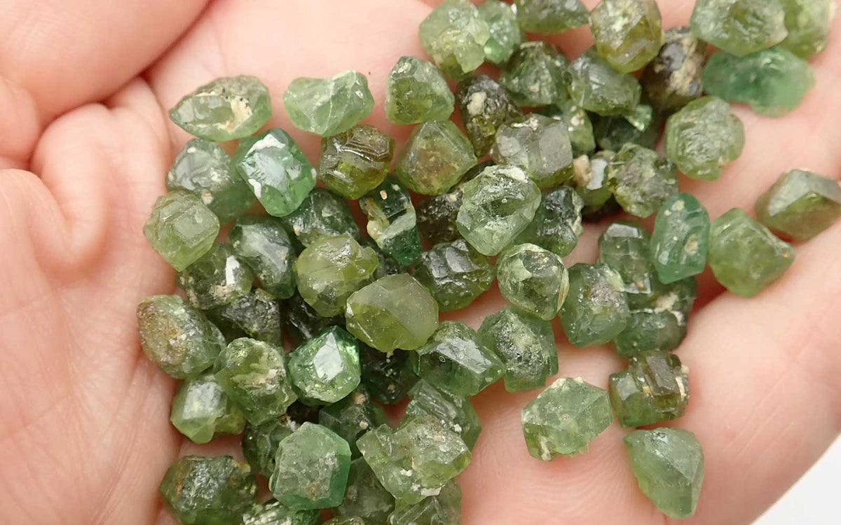 Piedra demantoide - ENIGMA Joyería