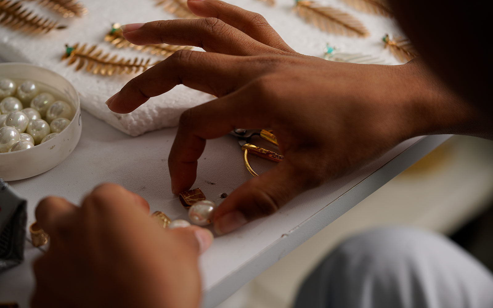 Qué es la joyería artesanal - ENIGMA joyería
