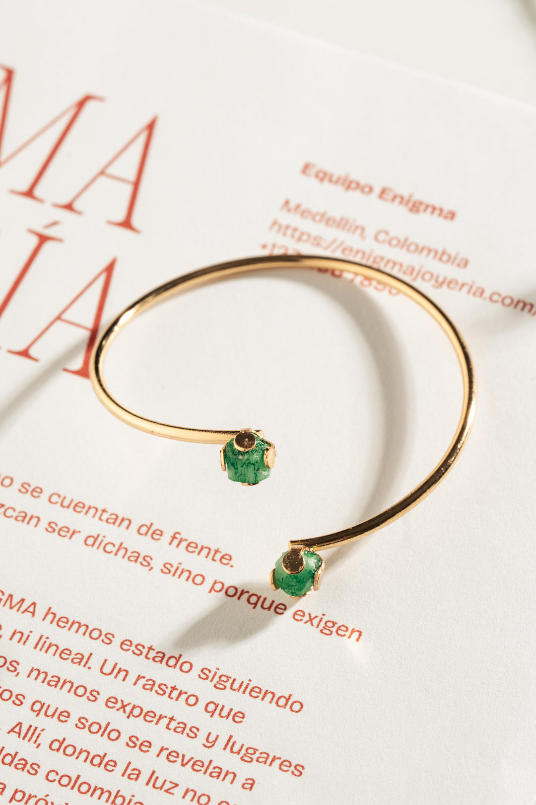 Pulsera Brazalete Umbral de Esmeralda