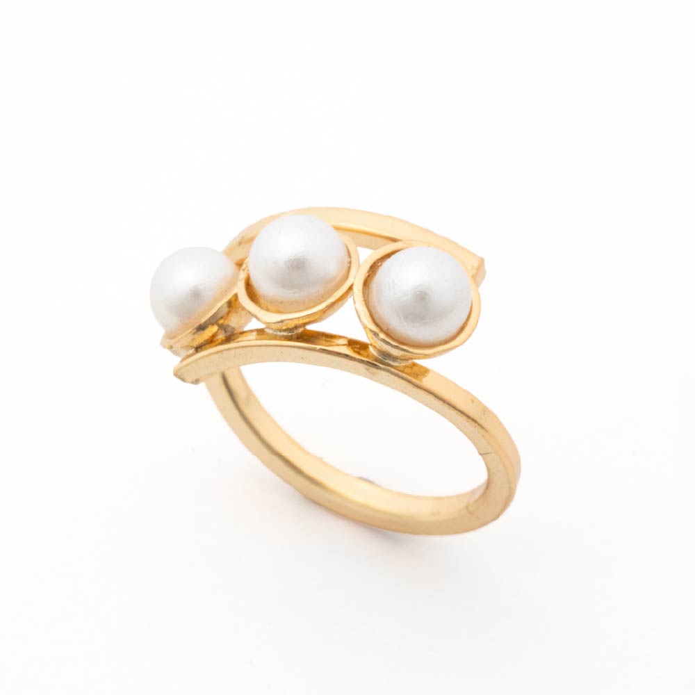 Anillo Tríada esencial