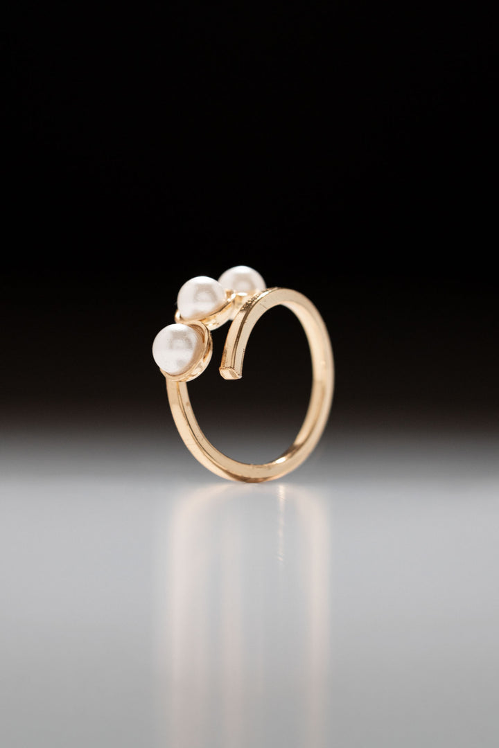 Anillo Tríada esencial