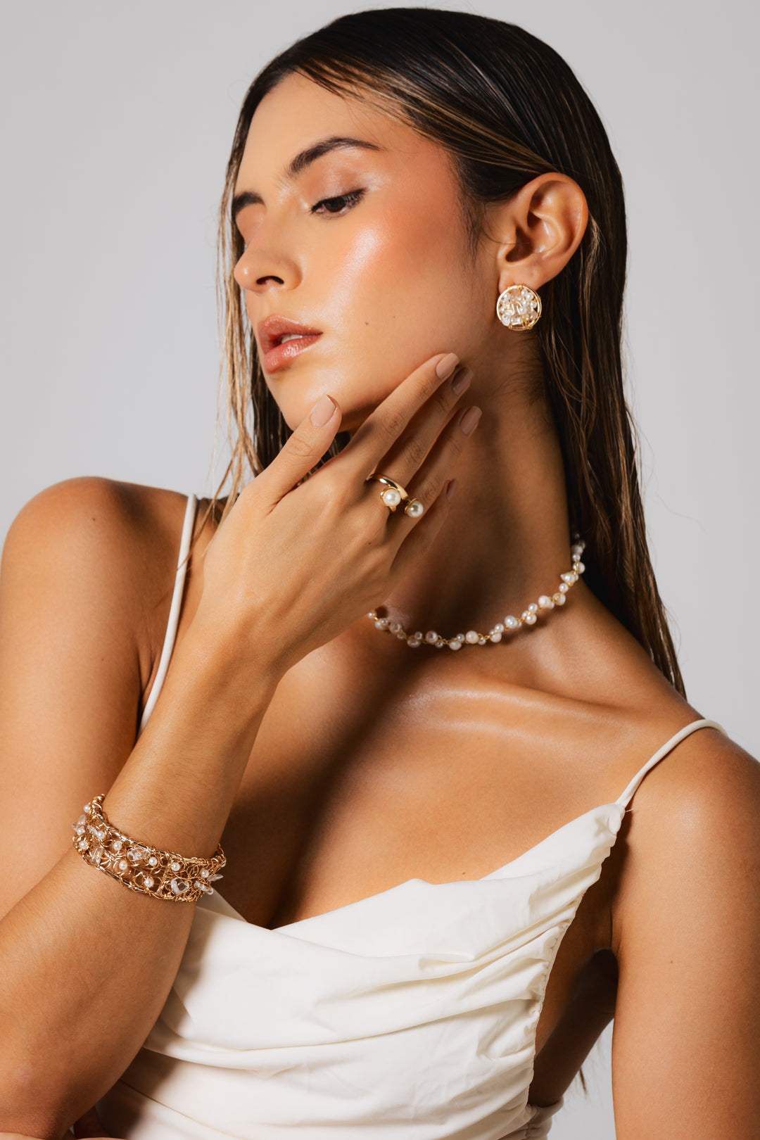 Aretes Topo Nido con Perla Dorado Para Mujer