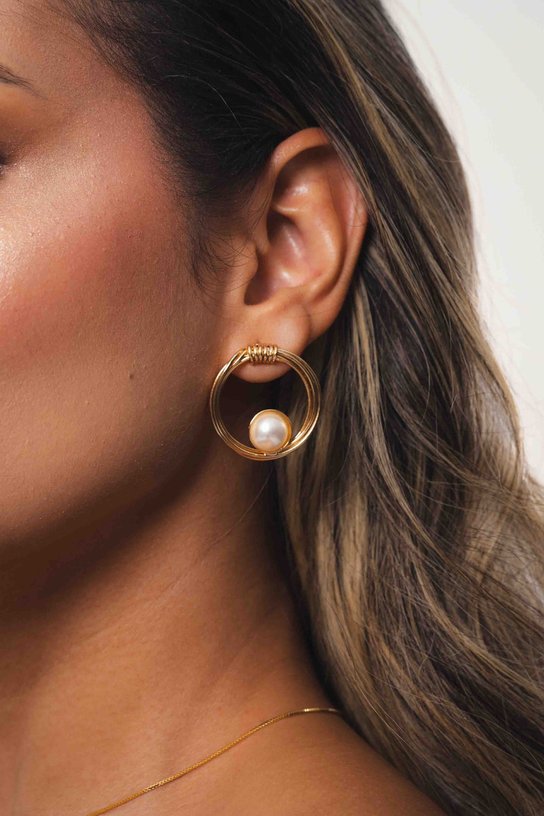 Aretes Custodia Serena