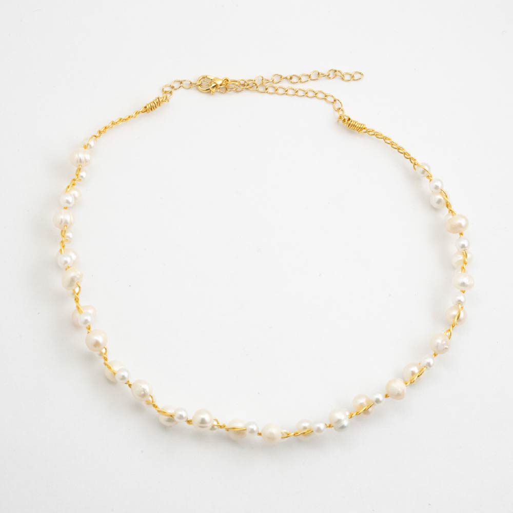 Collar Gargantilla Neria con Perla Dorado Para Mujer