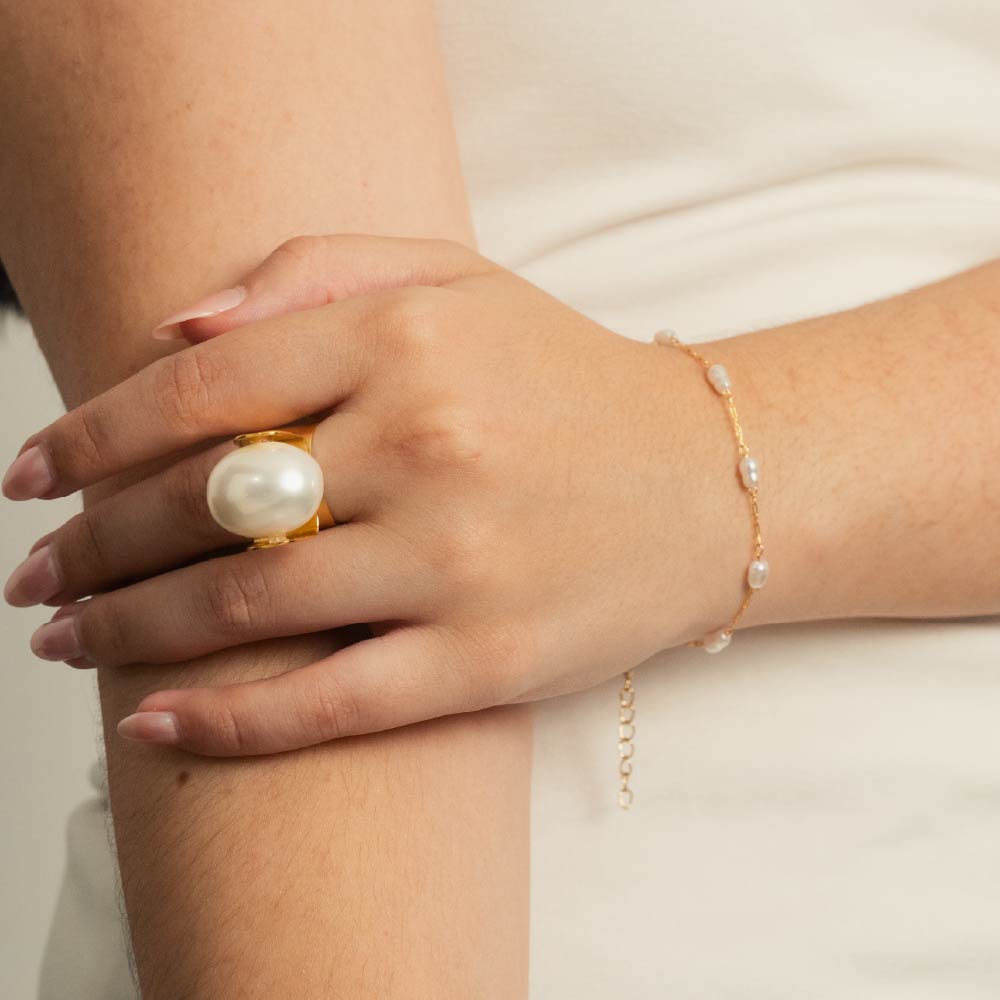 Pulsera serena dorado