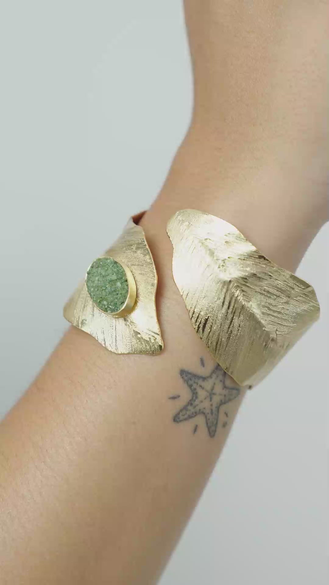 Brazalete Naciente Dorada