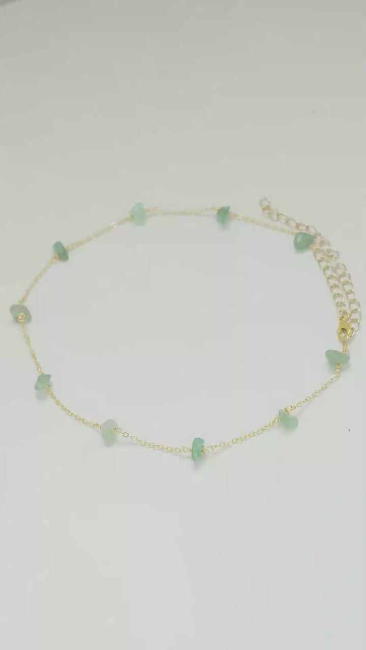 Collar Gargantilla Elvena con Piedra Natural Verde Dorado Para Mujer